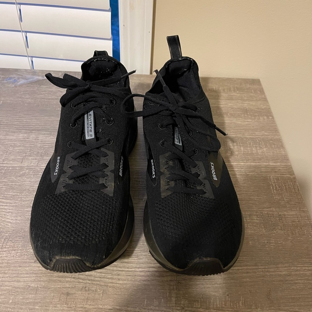 Brooks mens levitate 3 limited edition